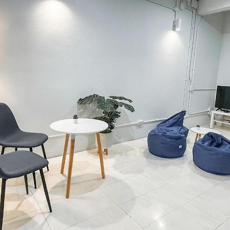 Shapel Hostel And Cafe Chiang Mai Ngoại thất bức ảnh